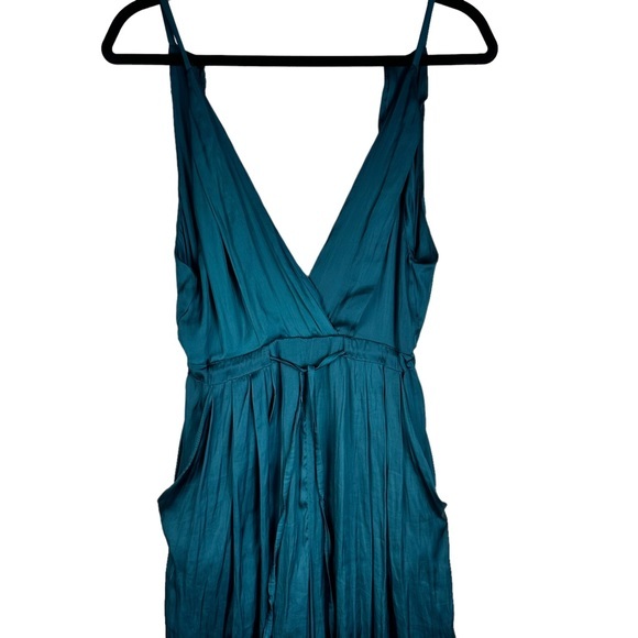 Mahina green long pants suit! - Picture 2 of 13